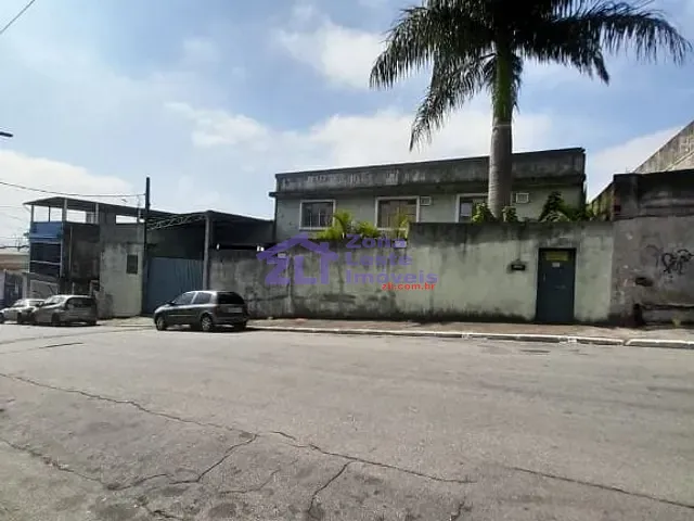 Galpão / Barracão com 1500m², à venda, no bairro Parque dos Bancários em São Paulo
