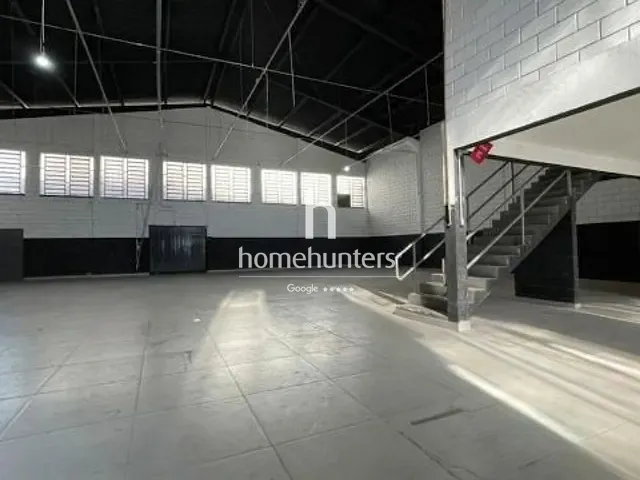 Galpão / Barracão com 560m², para alugar, no bairro Jardim das Bandeiras em Campinas