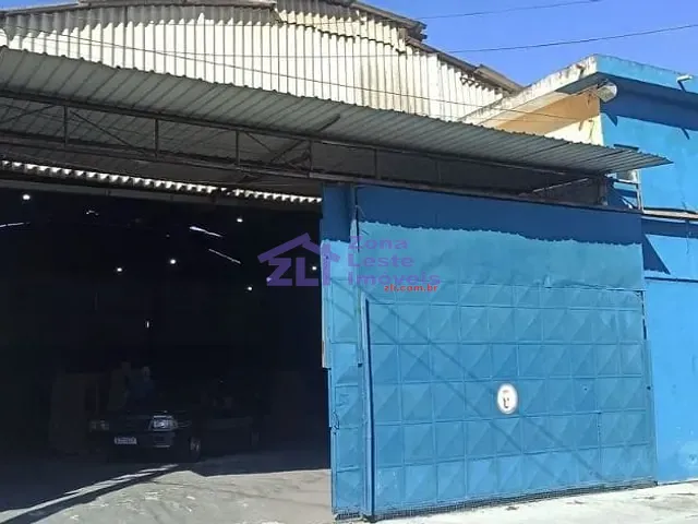 Galpão / Barracão com 600m², para alugar, no bairro Vila Paranaguá em São Paulo