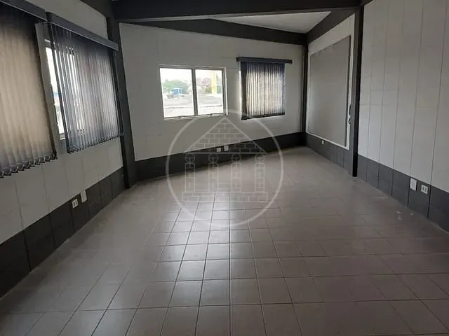 Galpão / Barracão com 660m², para alugar, no bairro Terceira Divisão de Interlagos em São Paulo
