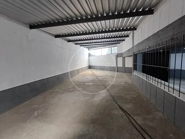 Galpão / Barracão com 660m², para alugar, no bairro Terceira Divisão de Interlagos em São Paulo