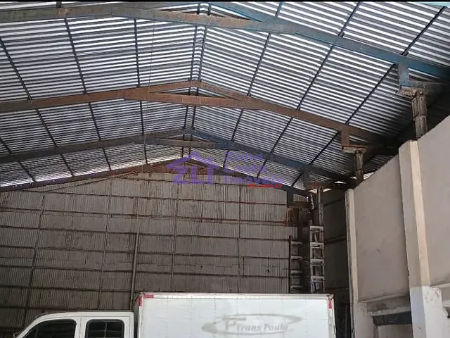 Galpão / Barracão com 680m², para alugar, no bairro Vila Bancária em São Paulo