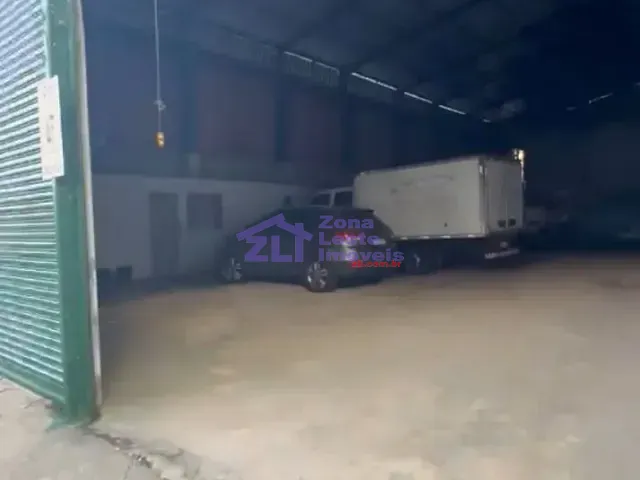 Galpão / Barracão com 680m², para alugar, no bairro Vila Bancária em São Paulo