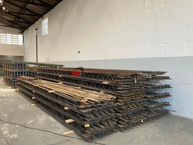 Galpão / Barracão com 800m², para alugar, no bairro Taboão em Diadema