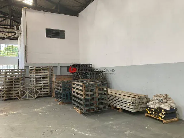 Galpão / Barracão com 800m², para alugar, no bairro Taboão em Diadema