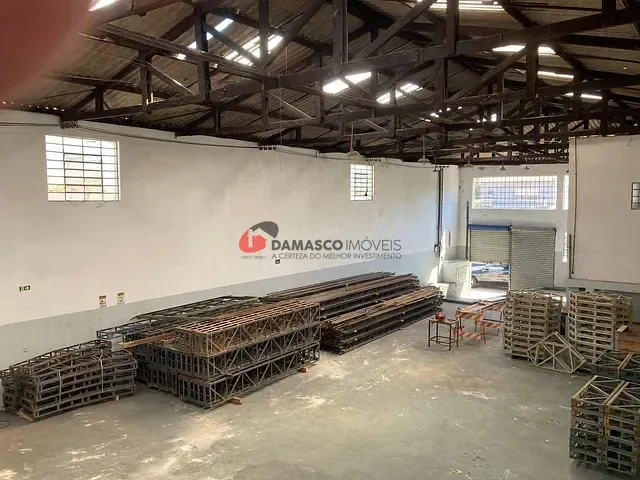 Galpão / Barracão com 800m², para alugar, no bairro Taboão em Diadema
