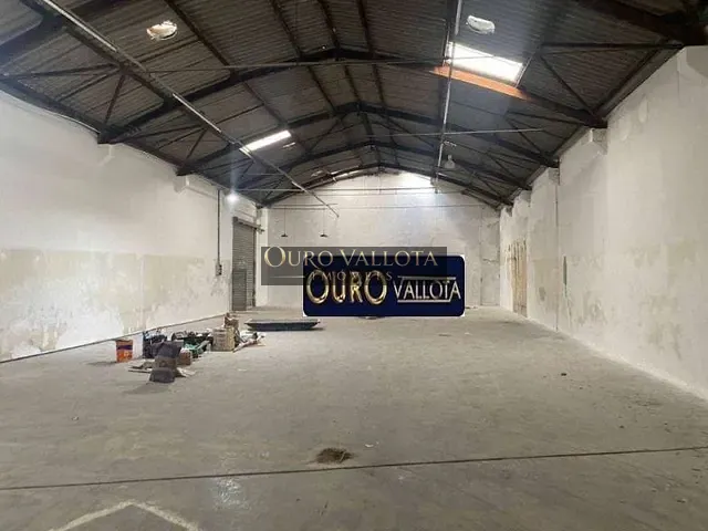 Galpão / Barracão com 720m², para alugar, no bairro Catumbi em São Paulo