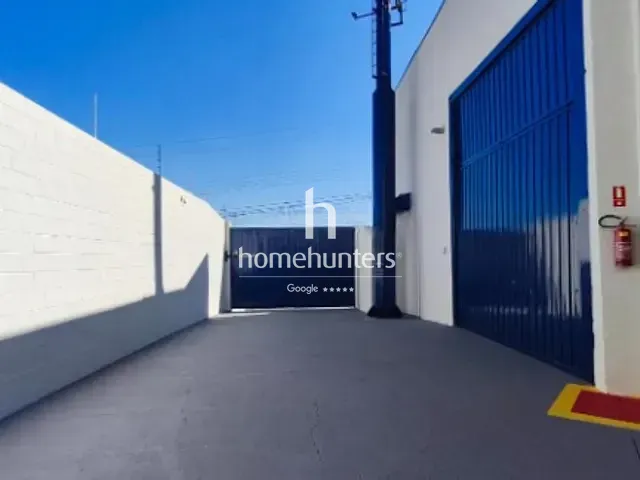 Galpão / Barracão com 517m², para alugar, no bairro Parque da Figueira em Campinas