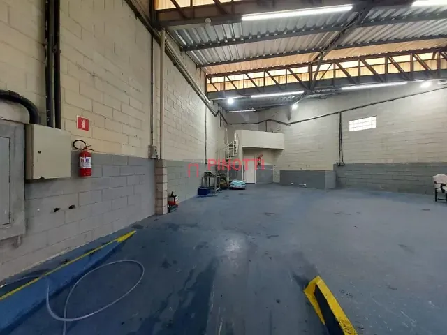 Galpão / Barracão para alugar, no bairro Santa Terezinha em São Bernardo do Campo