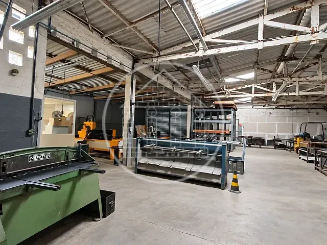 Galpão / Barracão com 2000m², para alugar, no bairro Jardim Casa Grande em São Paulo