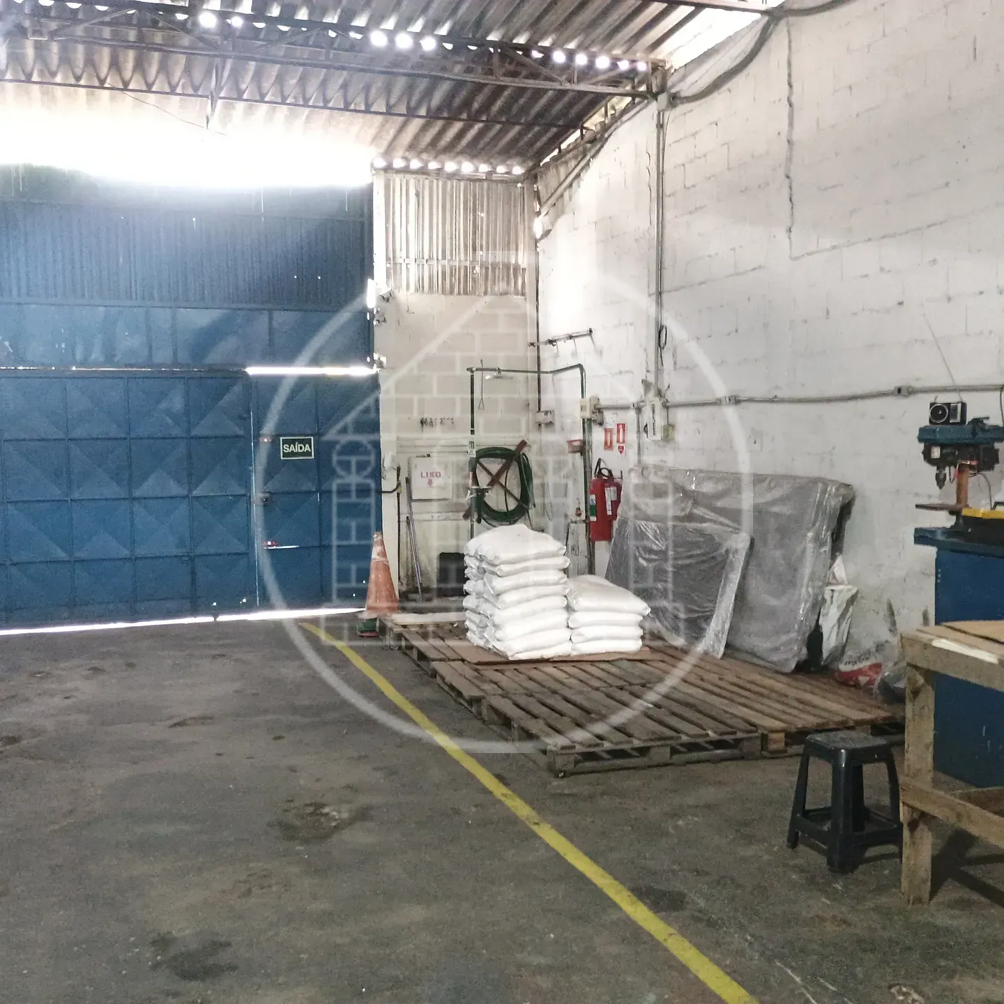 Depósito-Galpão, 200 m² - Foto 2