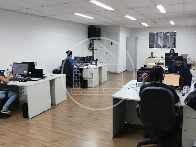 Galpão / Barracão com 1300m², para alugar, no bairro Jardim São Luís em São Paulo