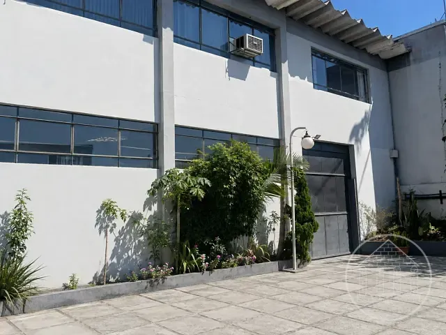 Galpão / Barracão com 1200m², à venda, no bairro Socorro em São Paulo