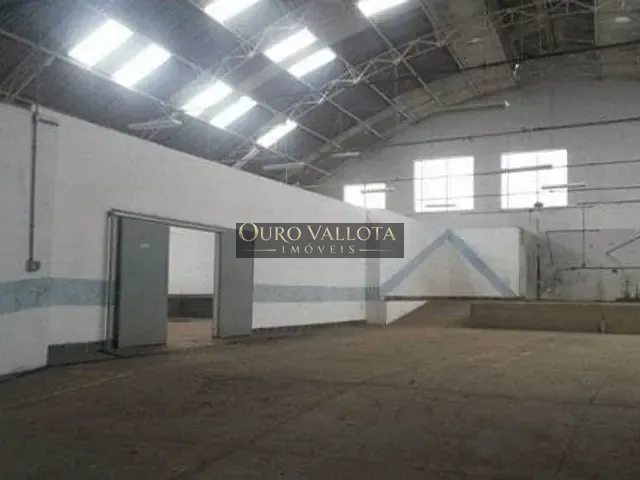 Galpão / Barracão com 1080m², à venda, no bairro Vila Gumercindo em São Paulo
