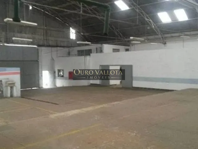 Galpão / Barracão com 1080m², à venda, no bairro Vila Gumercindo em São Paulo