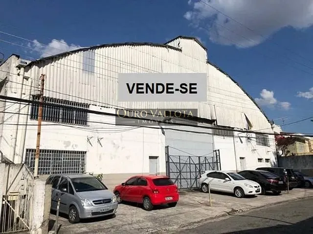 Galpão / Barracão com 1080m², à venda, no bairro Vila Gumercindo em São Paulo