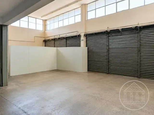 Galpão / Barracão com 1000m², à venda ou para alugar, no bairro Socorro em São Paulo