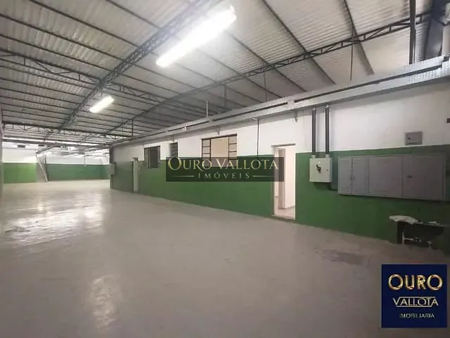 Galpão / Barracão com 400m², para alugar, no bairro Vila Bertioga em São Paulo