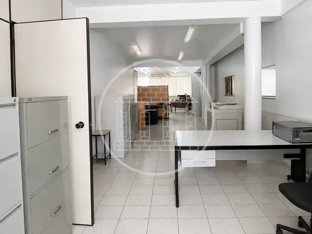 Galpão / Barracão com 700m², à venda ou para alugar, no bairro Vila Socorro em São Paulo