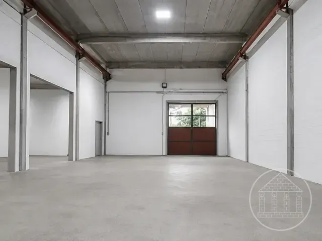Galpão / Barracão com 2000m², à venda ou para alugar, no bairro Socorro em São Paulo