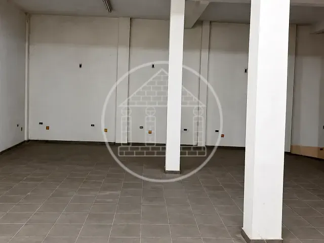 Galpão / Barracão à venda ou para alugar, no bairro Rio Bonito em São Paulo