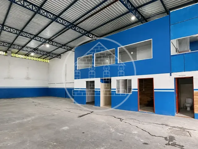 Galpão / Barracão com 300m², para alugar, no bairro Jardim Maria Rita em São Paulo