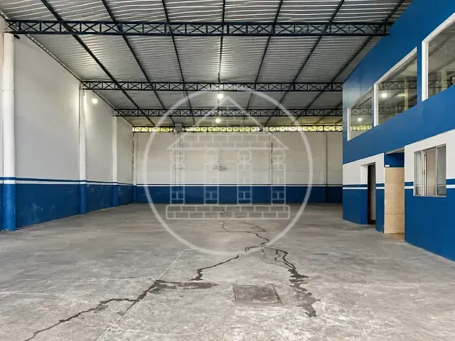 Galpão / Barracão com 300m², para alugar, no bairro Jardim Maria Rita em São Paulo