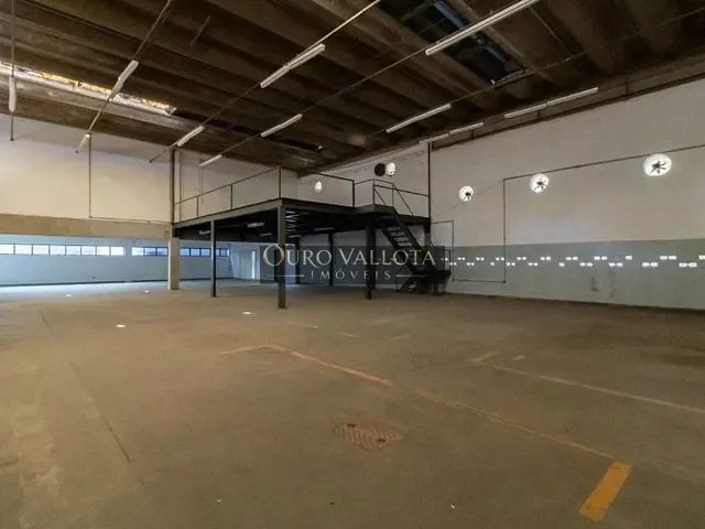 Galpão / Barracão com 3000m², para alugar, no bairro Jardim Regina Alice em Barueri