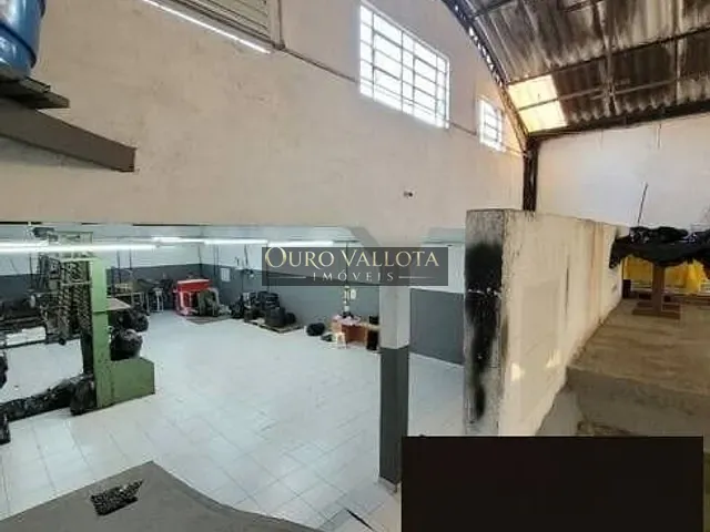 Galpão / Barracão com 305m², para alugar, no bairro Vila Oratório em São Paulo