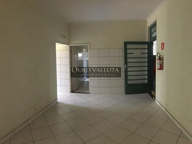 Galpão / Barracão com 2000m², à venda, no bairro Parque dos Bancários em São Paulo