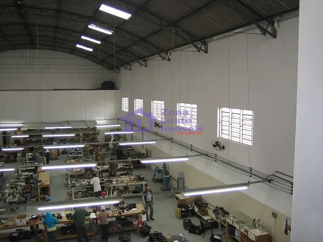 Galpão / Barracão com 1150m², à venda, no bairro Vila Esperança em São Paulo