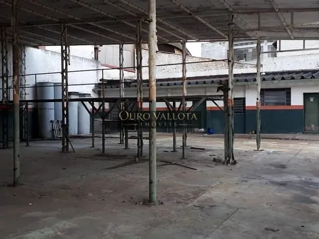 Galpão / Barracão com 2500m², à venda, no bairro Mooca em São Paulo