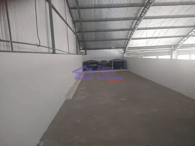 Galpão / Barracão com 500m², para alugar, no bairro Jardim Presidente Dutra em Guarulhos