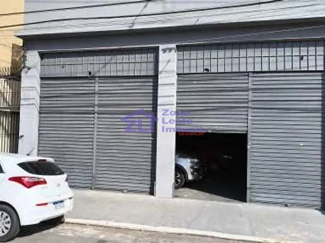 Galpão / Barracão com 240m², para alugar, no bairro Vila Invernada em São Paulo