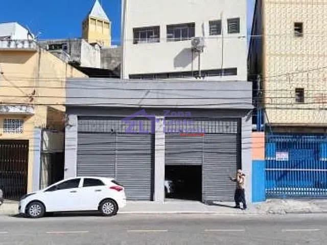 Galpão / Barracão com 240m², para alugar, no bairro Vila Invernada em São Paulo