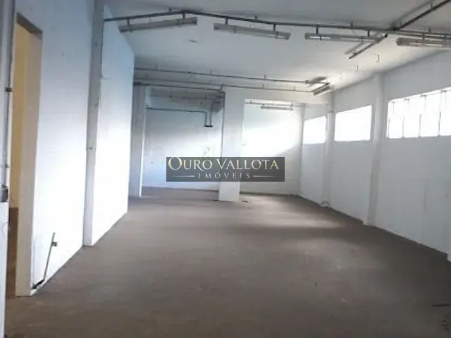 Galpão / Barracão com 3390m², para alugar, no bairro Lapa de Baixo em São Paulo
