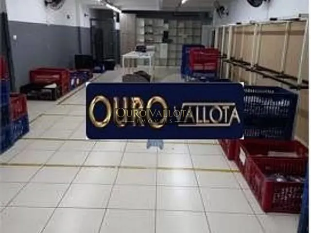 Galpão / Barracão com 1800m², para alugar, no bairro Bom Retiro em São Paulo