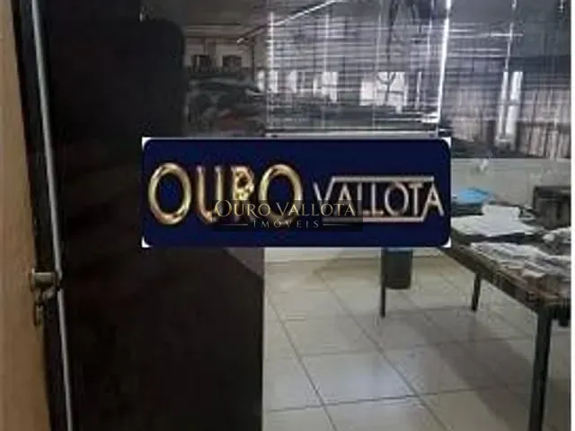 Galpão / Barracão com 1800m², para alugar, no bairro Bom Retiro em São Paulo
