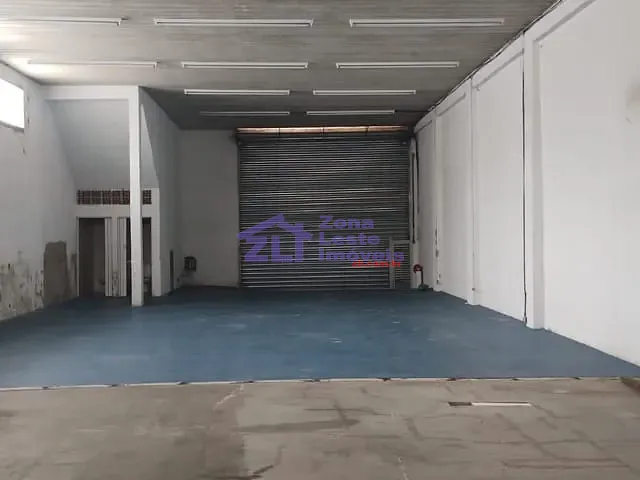 Galpão / Barracão com 500m², para alugar, no bairro Cidade São Mateus em São Paulo