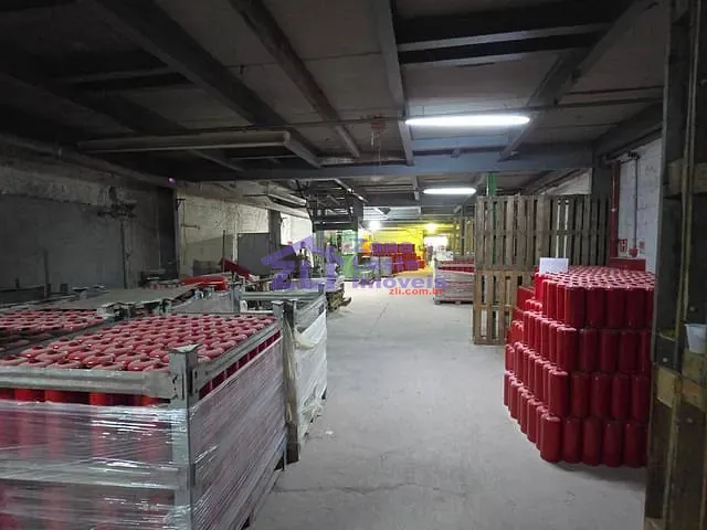 Galpão / Barracão com 588m², à venda, no bairro Jardim Dona Sinhá em São Paulo