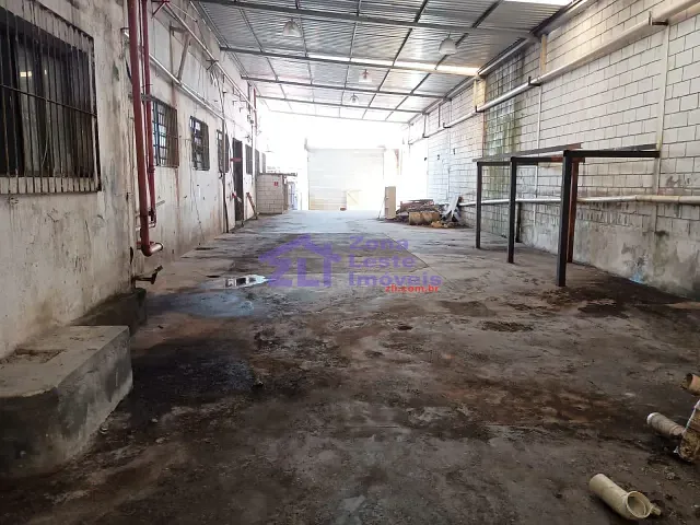 Galpão / Barracão com 880m², à venda, no bairro Jardim Dona Sinhá em São Paulo