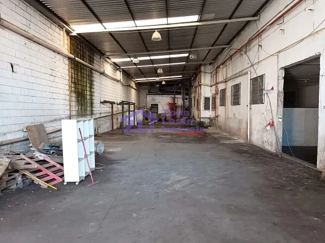 Galpão / Barracão com 880m², à venda, no bairro Jardim Dona Sinhá em São Paulo
