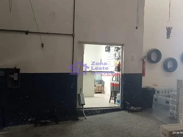 Galpão / Barracão com 652m², para alugar, no bairro Vila Ré em São Paulo