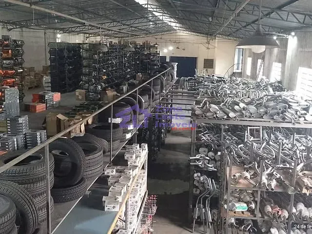 Galpão / Barracão com 652m², para alugar, no bairro Vila Ré em São Paulo