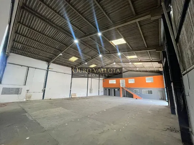 Galpão / Barracão com 1000m², para alugar, no bairro Vila Carrão em São Paulo