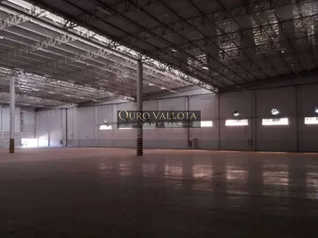 Galpão / Barracão com 12500m², para alugar, no bairro Parque Santo Agostinho em Guarulhos