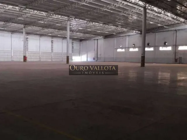 Galpão / Barracão com 12500m², para alugar, no bairro Parque Santo Agostinho em Guarulhos