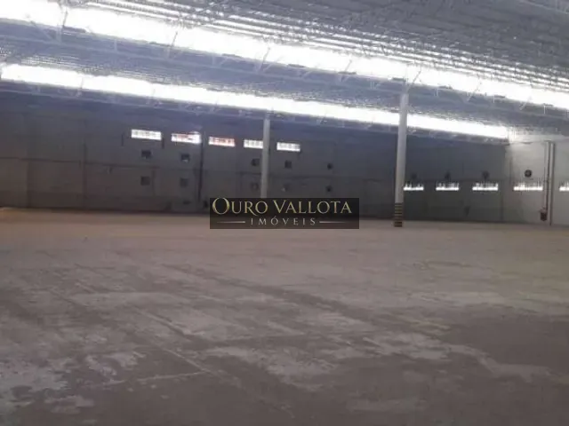 Galpão / Barracão com 12500m², para alugar, no bairro Parque Santo Agostinho em Guarulhos