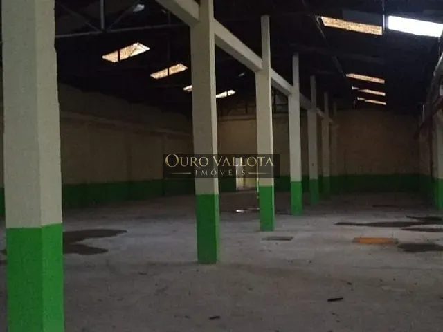 Galpão / Barracão com 4000m², para alugar, no bairro Vila Nilo em São Paulo