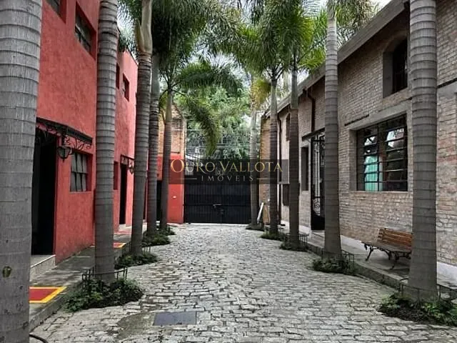 Galpão / Barracão com 2200m², para alugar, no bairro Mooca em São Paulo